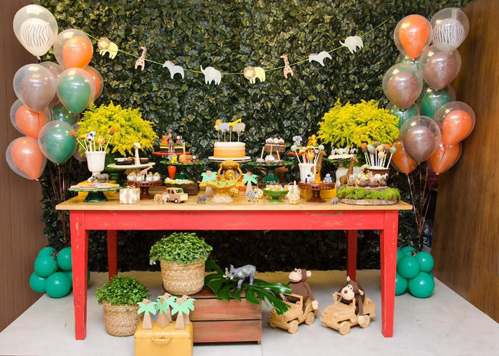 Safari Birthday Party-Festa Safari TheIcedSugarCookie.com Styled by Essencia Festeira